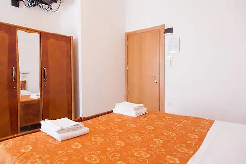 Otel Ronconi *